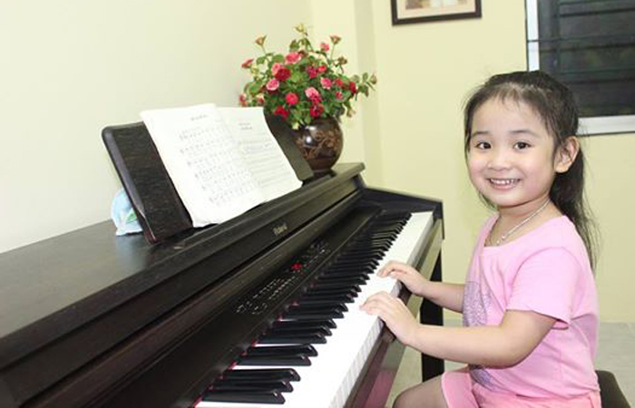 tuyen-gia-su-day-dan-organ-piano