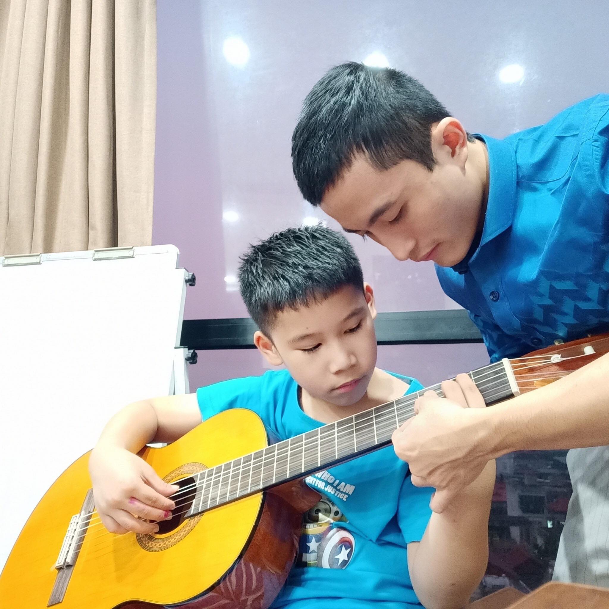 Lợi ích của việc học đàn Guitar - Học đàn Guitar tại nhà
